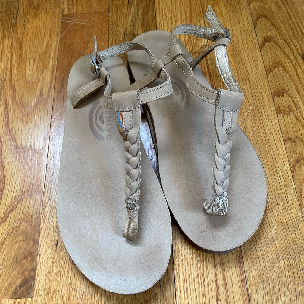 Like New woman’s Rainbow Sandals